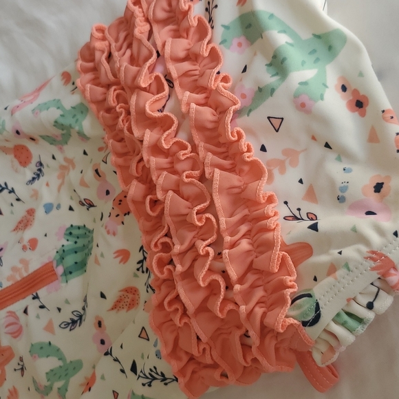 Adorable Rufflebutts Rashguard - Picture 7 of 10